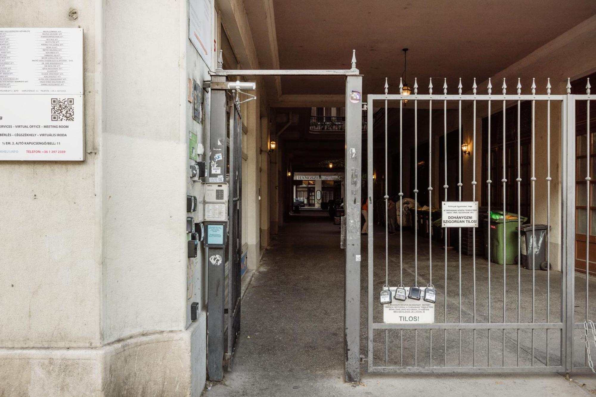 Apartament Magnificent 3br With Balcony By Dohany Synalogue