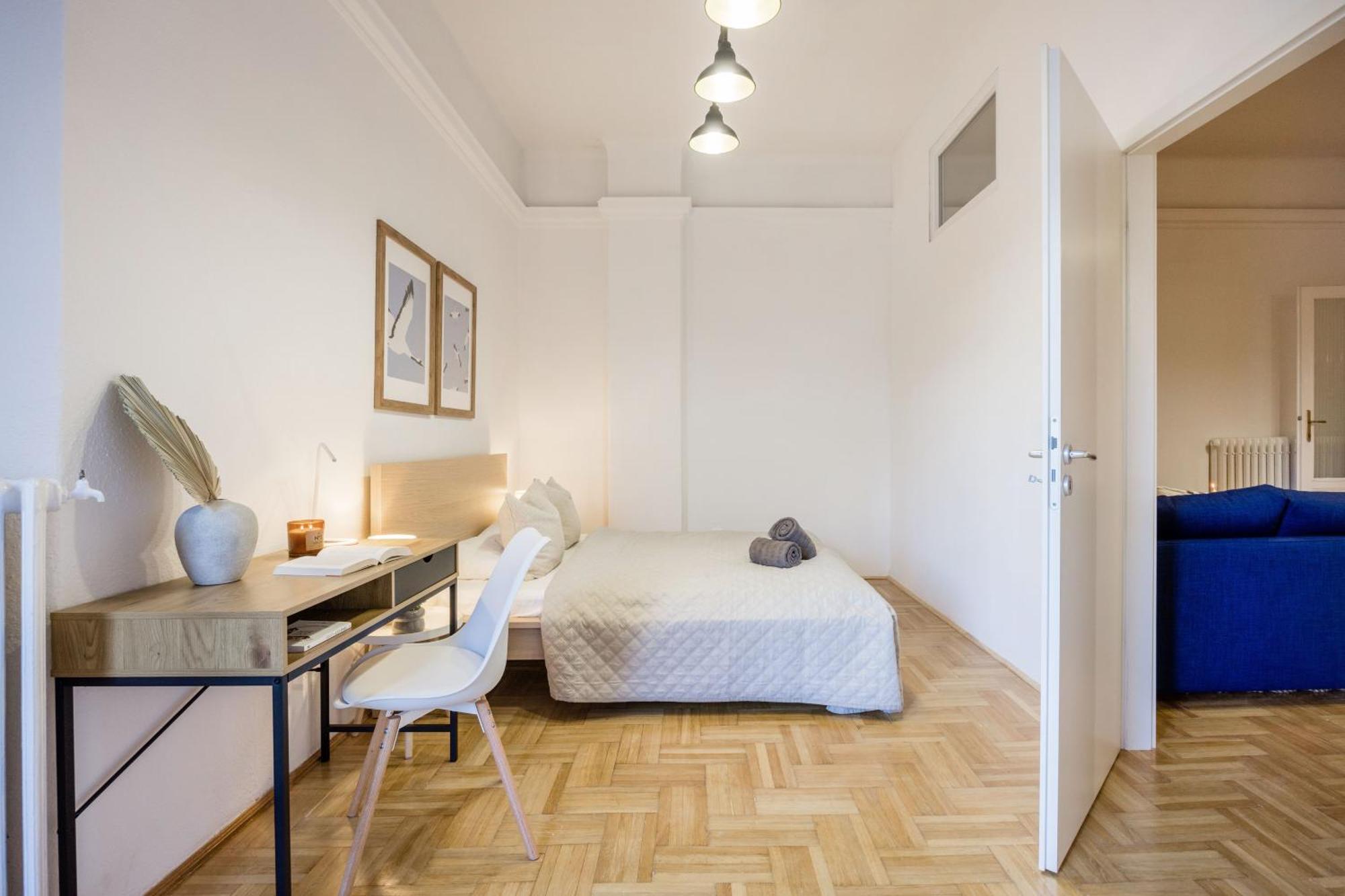 Apartament Magnificent 3br With Balcony By Dohany Synalogue *