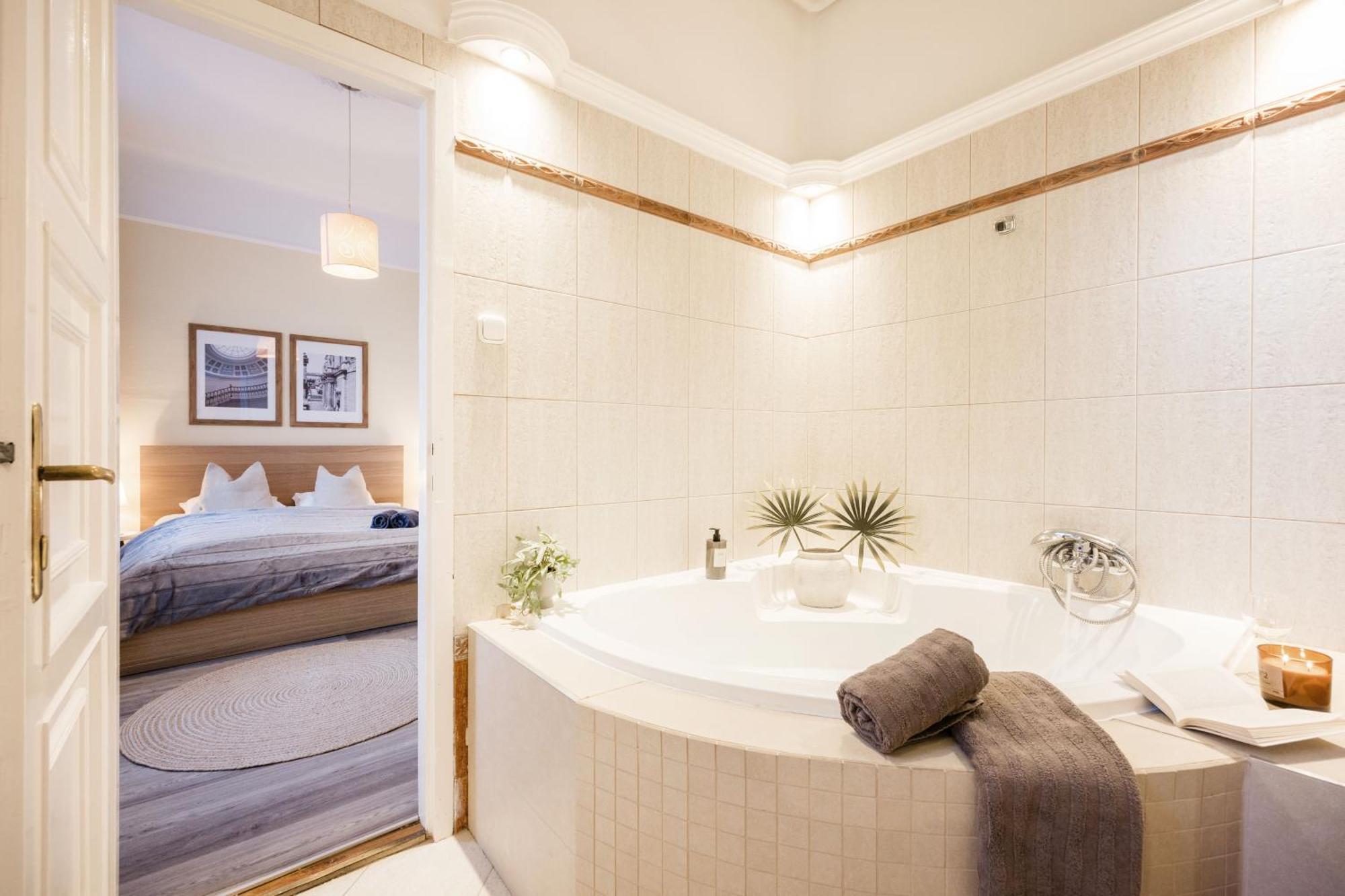 Magnificent 3br With Balcony By Dohany Synalogue * Budapeszt
