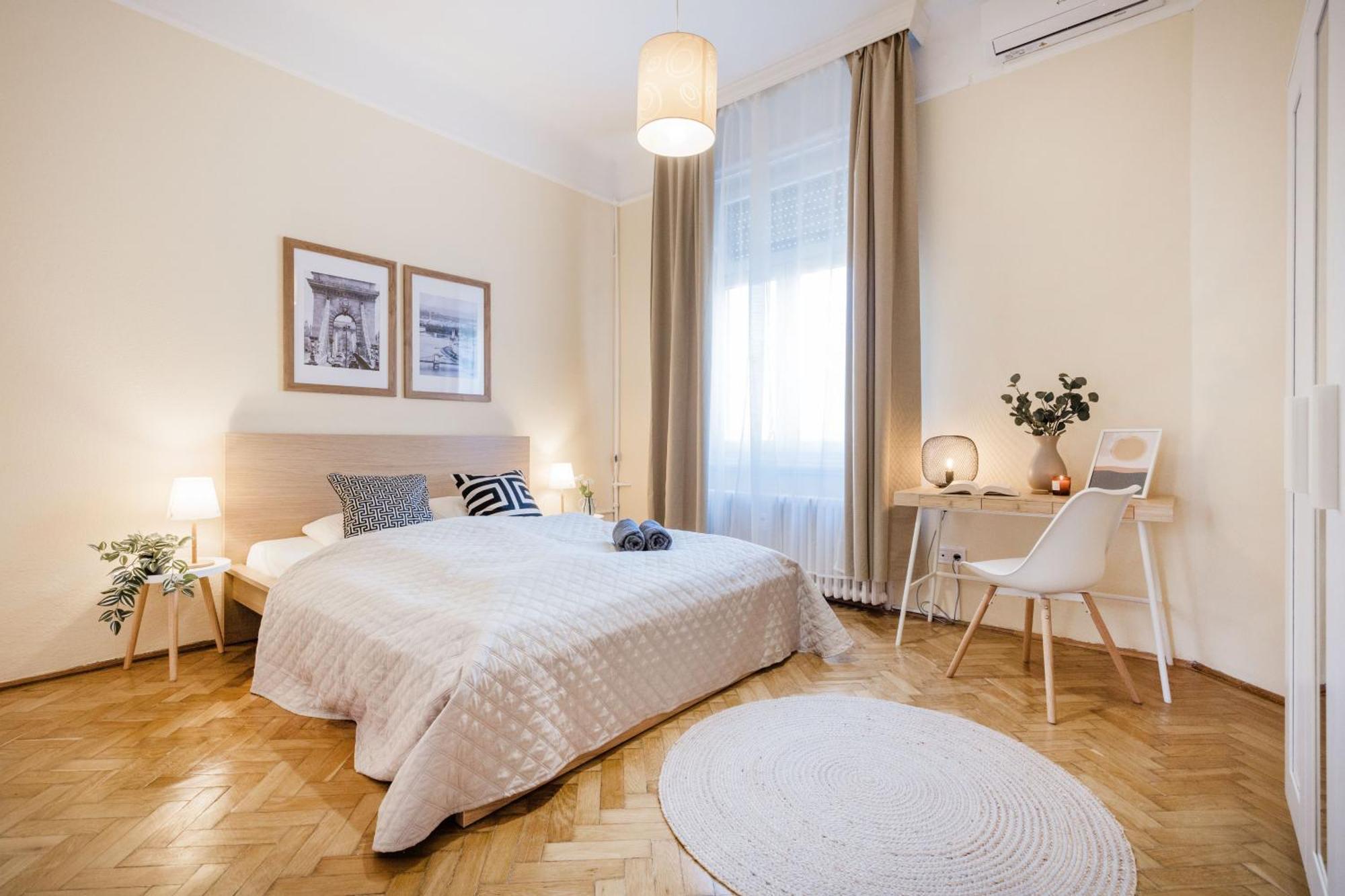 Apartament Magnificent 3br With Balcony By Dohany Synalogue